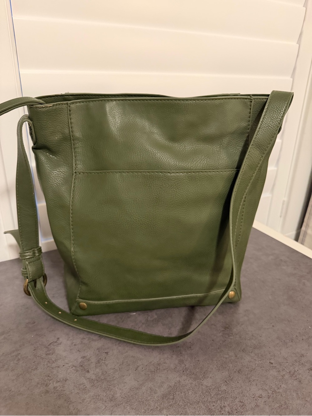 Universal Thread Olive Green Leather Shoulder Bag